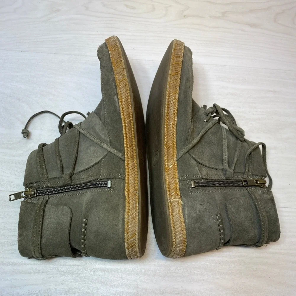 UGG pre owned